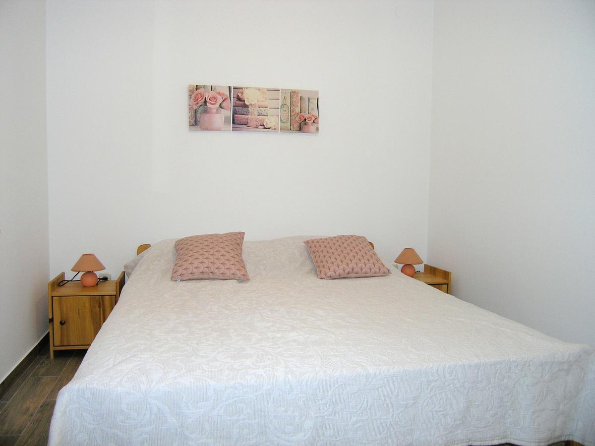 Apartman Braut Krk Town Exterior foto